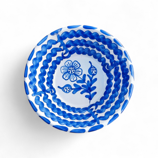 Plato grande de Cerámica Artesanal Azul – Hecho y Pintado a Mano